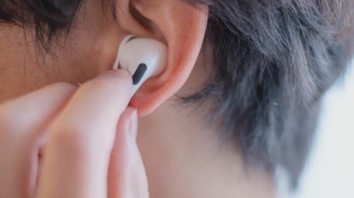 イヤホンは1時間に1回は外して換気を