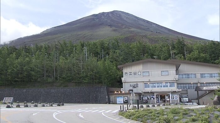 富士山 登山禁止を呼びかけ 全ての施設が閉鎖