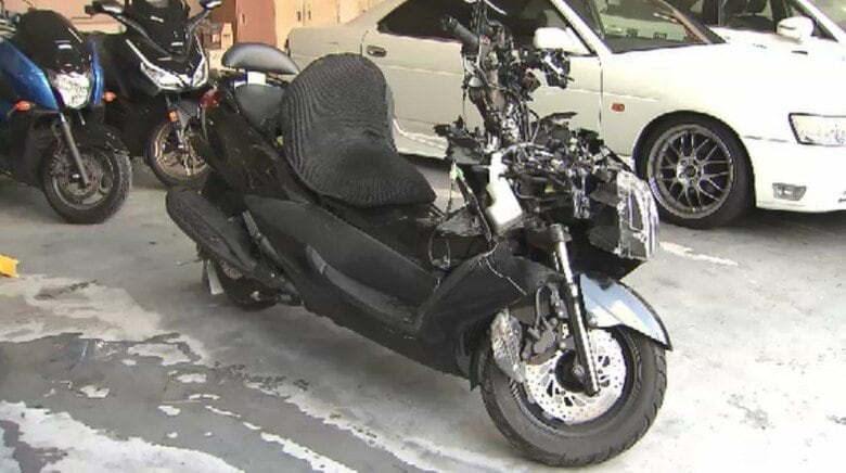 「人が電柱とバイクに挟まれている」と通報　バイクが電柱に衝突する事故　運転の男性死亡　緩やかなカーブでブレーキ痕なし　福岡｜FNNプライムオンライン