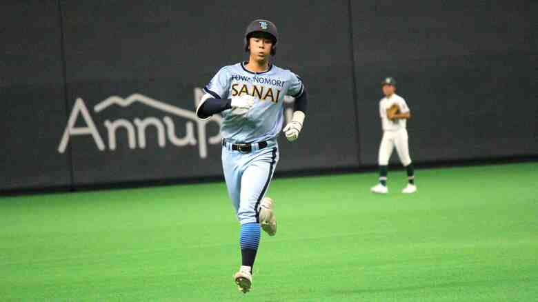 【高校野球】「最後は選手なんだな」酪農学園大とわの森三愛が初の決勝へ！9番・鈴木が8回に2ラン「1点取れれば、ピッチャーを楽にさせることができると思った」｜FNNプライムオンライン