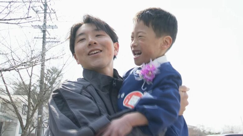 長男・佑平さん（18）と竜佑ちゃん（6）