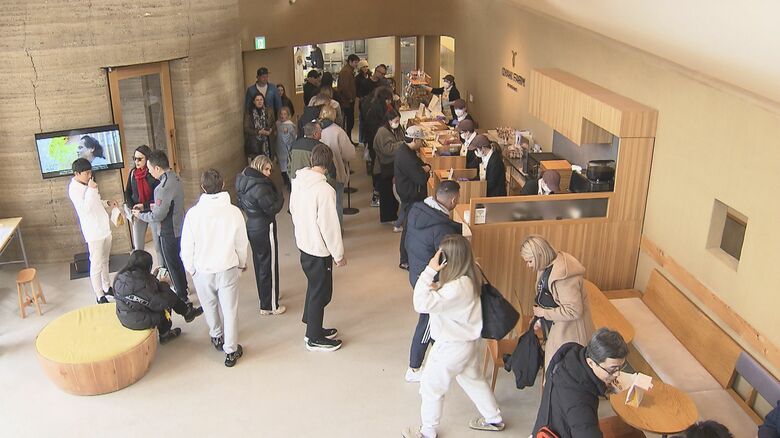 冬場は外国人も多く訪れる「オヤキファーム」