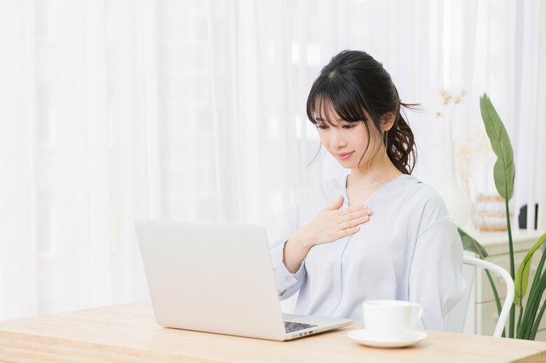 胸に意識が向いているとうわべの場合も（画像：イメージ）