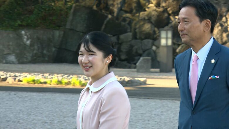 佐賀城を視察される愛子さま　10月11日