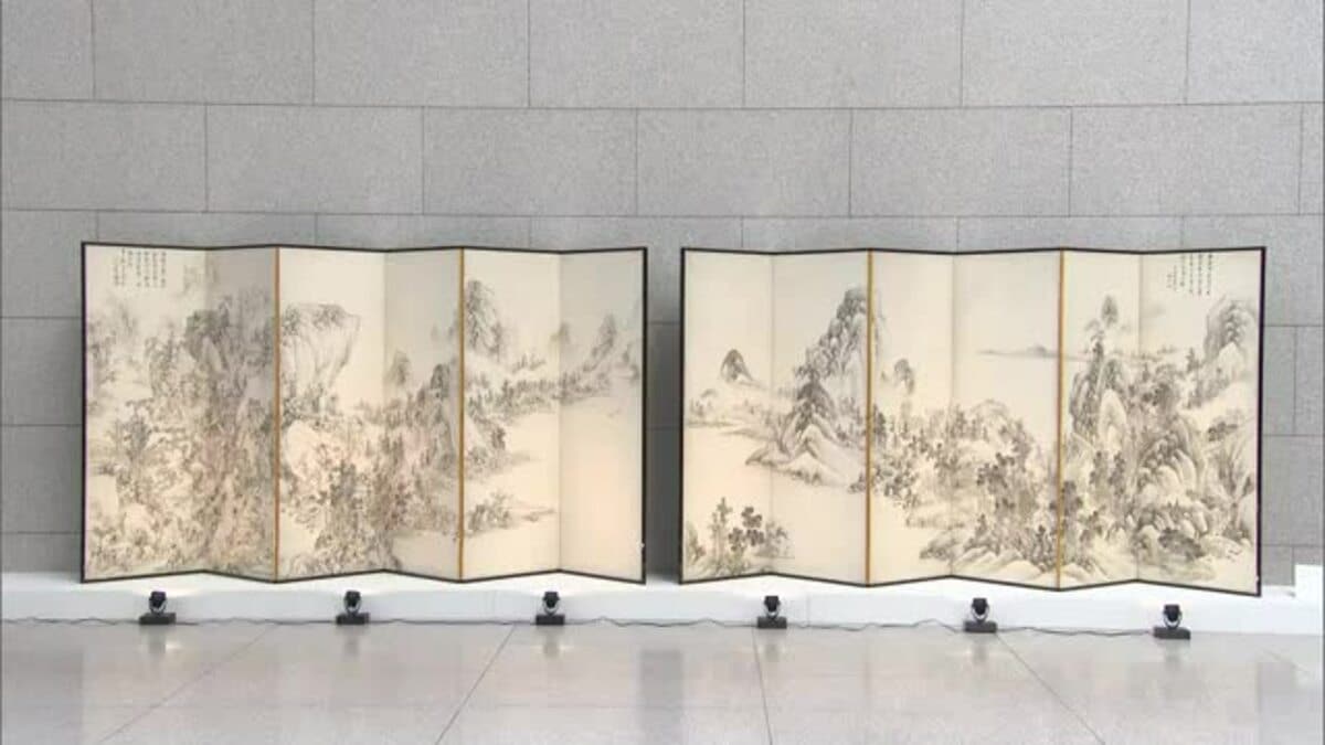 春嶺銘 節句屏風 四曲一帖 海魚図 屏風 幅約165㎝ 背景 節句飾り これで複製？海外に渡った「春秋山水図屏風」が日本が誇る写真技術で