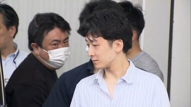 高級車「ロールス・ロイス」のボンネット乗り何度も蹴る…フロントガラス破壊した疑いで2…