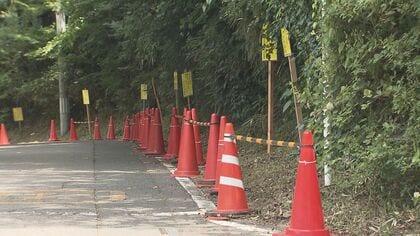 SNSでバズる水遊びスポットに起きた異変 三角コーンが500メートルずらりと…理由は「観光客の迷惑行為」