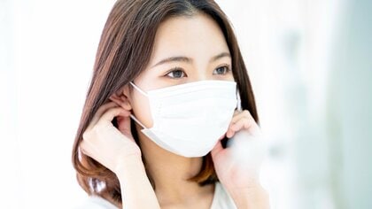 マスク生活で「口臭」が気になった人へ。知っておきたい口臭の原因と1日1回の舌磨き