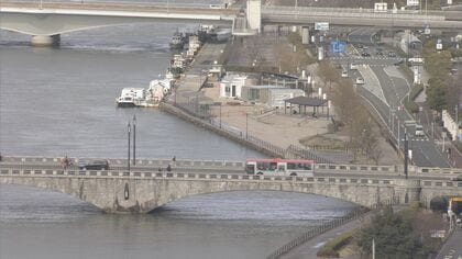 なぜ？未明に萬代橋から信濃川に落下…友人2人と歩いていた栃木県の20代男性が死亡　古町から新潟駅方面に移動中