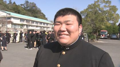 「横綱目指す」日田林工・梅木広兜さん　卒業後は大相撲放駒部屋に入門　仲間たちも胴上げで祝福　大分