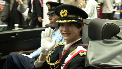 「痴漢は重大な犯罪だ」俳優・前田拳太郎さん赤羽署一日署長で撲滅訴え　防犯アプリ「デジポリス」での対処方法など実践