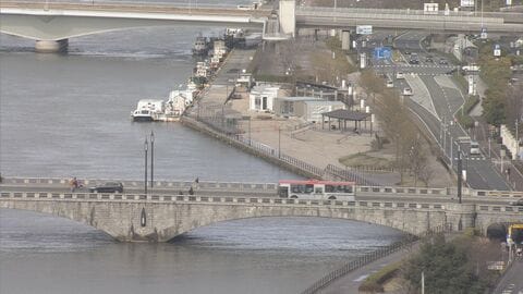 なぜ？未明に萬代橋から信濃川に落下…友人2人と歩いていた栃木県の20代男性が死亡　古町から新潟駅方面に移動中