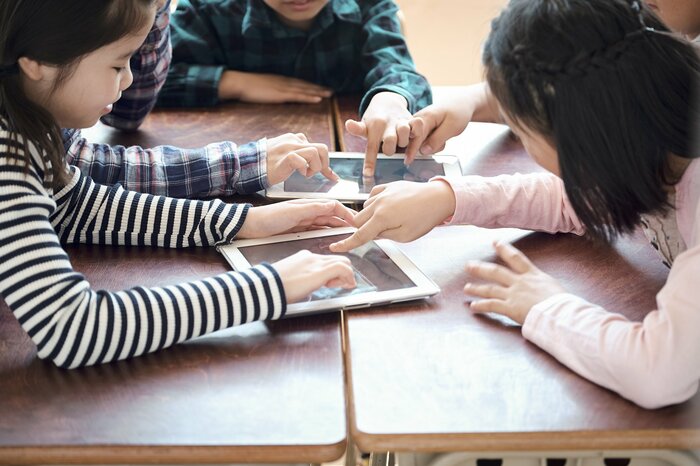 学習用タブレット端末の配布により、より身近に(画像:イメージ)