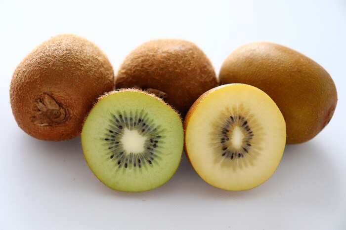 キウイは桃ぐらいの柔らかさが食べ頃の目安