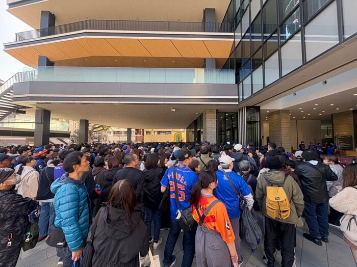 長崎市役所は開場前から人だかりで急遽抽選に