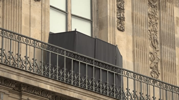 強盗団が侵入したとみられる窓 （2025年10月撮影）