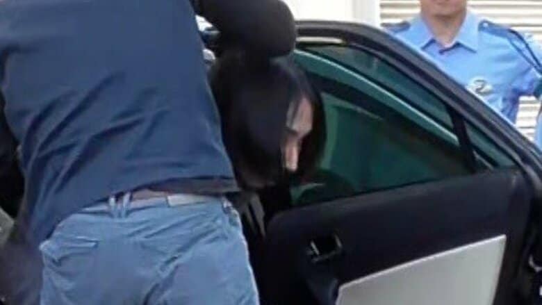 【速報】千葉・船橋市の立てこもり事件で和田敢士容疑者（32）監禁の現行犯で逮捕　自ら扉を開けて「降参します」　人質の母親・妹は無事保護｜FNNプライムオンライン