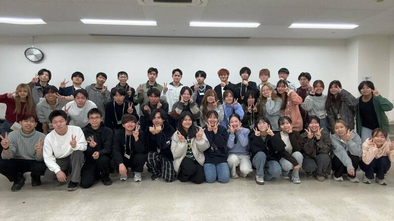 「英語ができなくても大丈夫」言葉の壁をマインドマップで突破 大学生が企画した“書く”国際交流｜FNNプライムオンライン