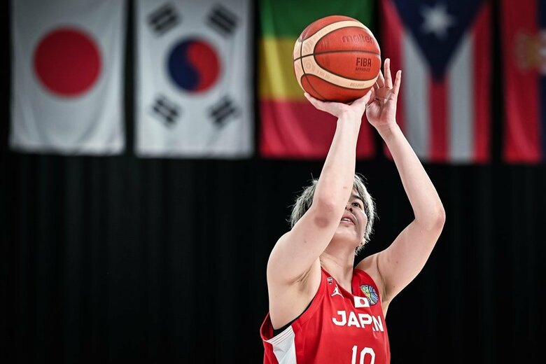 前戦に続きスターティングメンバーとなった渡嘉敷来夢選手(C)FIBA