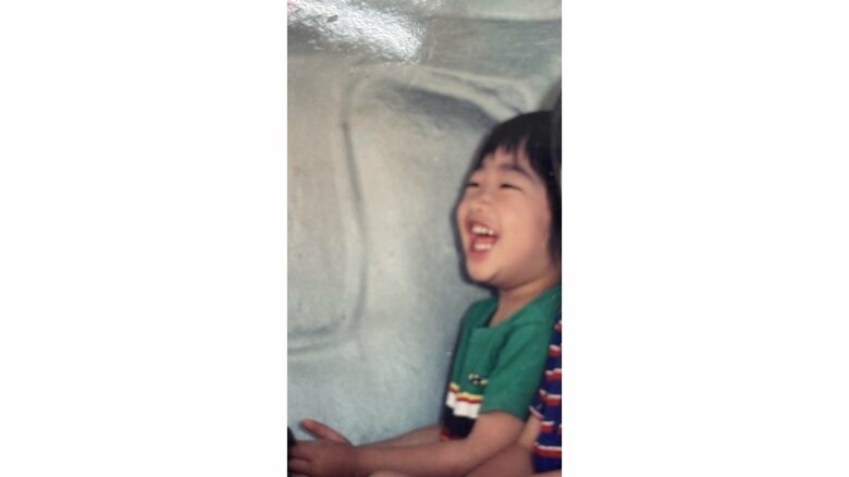 楽しそうに笑う平良俊樹くん　3歳ごろ