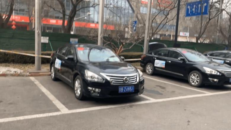 北京市内のタクシー　運転手も”バブル”生活を余儀なくされている