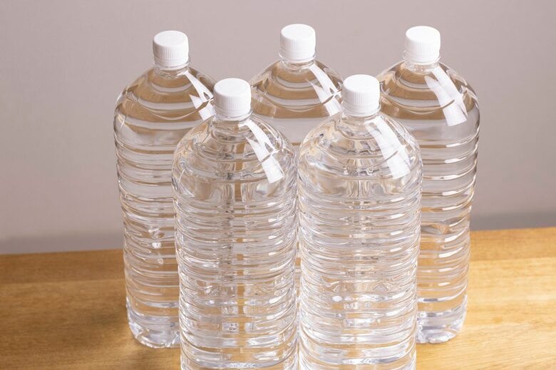 生きていくのに必要不可欠な「水」（画像：イメージ）