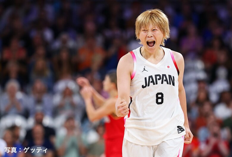 シュート成功に歓喜する髙田真希（1日、ピエール・モロワ競技場）