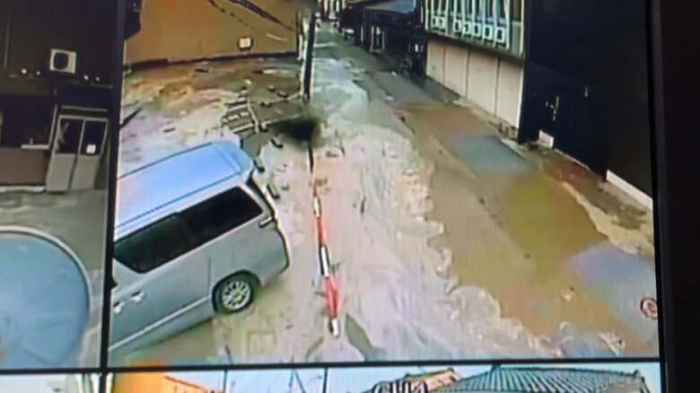 液状化を捉えた防犯カメラ（視聴者提供）
