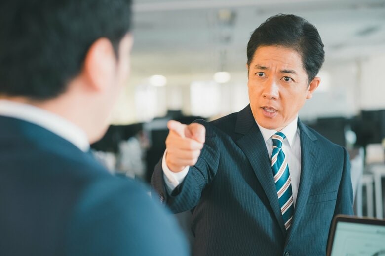叱られて落ち込んだり、逆恨みする人は以前からたくさんいた（画像：イメージ）