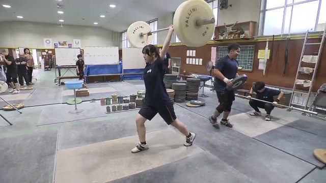 女子部員も活躍する田村高校ウエイトリフティング部