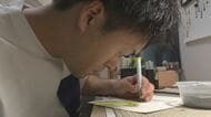 中学生で“脳の血管炎”「最悪だ」右半身まひ・失語症に　ペンを左手に持ち替え、描き続けた絵は「生きがい」　34歳のイラストレーター　看護助手として働きながら、個展も開催「絵が人と話す手段」