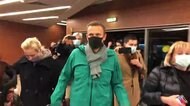 ロシア到着直後に拘束 毒殺未遂に遭ったナワリヌイ氏