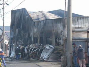 火災現場の距離約350m…10分程の間に住宅など燃える火災が2件発生 それぞれ出火原因と関連を捜査