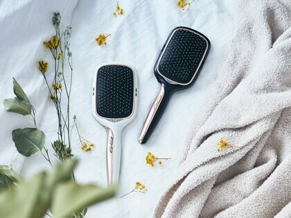 リセットブラシによる花粉の付着抑制効果を新たに検証。毛髪診断士が春の髪トラブルについて解説！