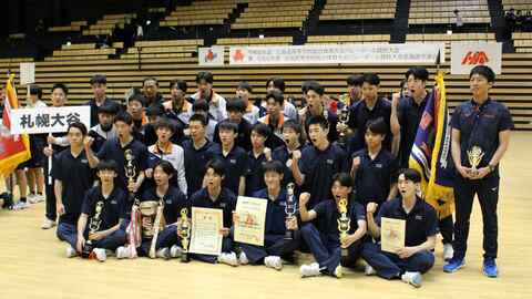 【高校バレー】インターハイ北海道予選・男子　札幌大谷がとわの森三愛を破り2年ぶり2度目のＶ　骨折からチーム復帰したセッター三谷「去年の先輩たちの分も、絶対に勝ちたい大会」