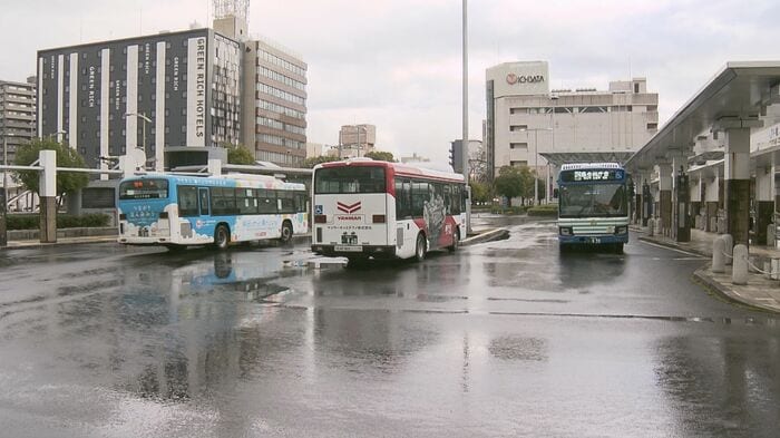 市内を走る路線バス