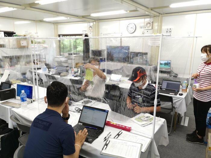 スタッフルームにパーティションを設置