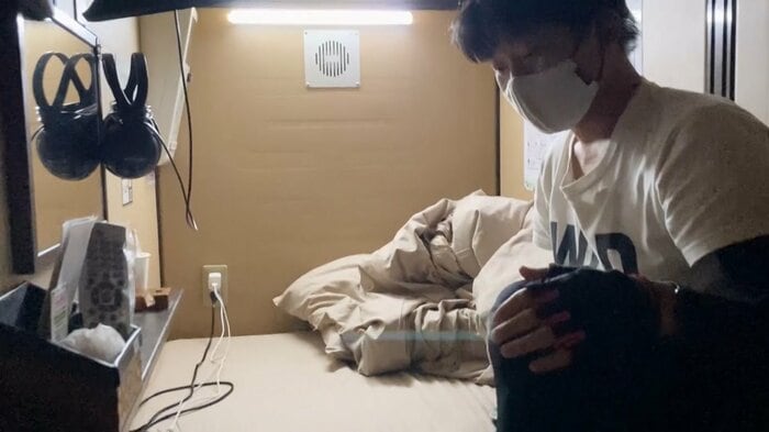 カプセルホテル暮らしの高山さん