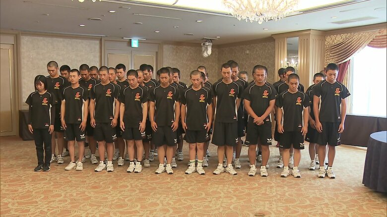 「感謝の気持ちを持って」甲子園で戦う創成館ナインが長崎原爆の日に黙とう　13日2回戦で神村学園と対戦｜FNNプライムオンライン