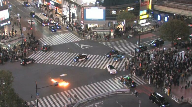 東京・渋谷スクランブル交差点で液体まかれ火災　火をつけたとみられる50代の男確保｜FNNプライムオンライン