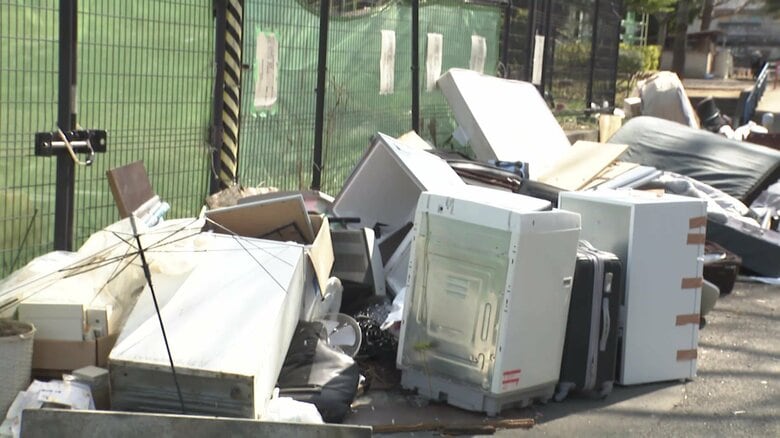 「本当に不愉快」都営“マンモス団地”に相次ぐ不法投棄 住民減少で“監視の目行き届かず” 東京・北区|FNNプライムオンライン