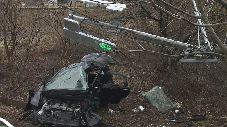 青森市の国道で乗用車とトラックが衝突…車に乗っていた20代男女3人のうち女性1人死亡・男性が意識不明の重体　もう1人の女性とトラック運転の男性も負傷｜FNNプライムオンライン