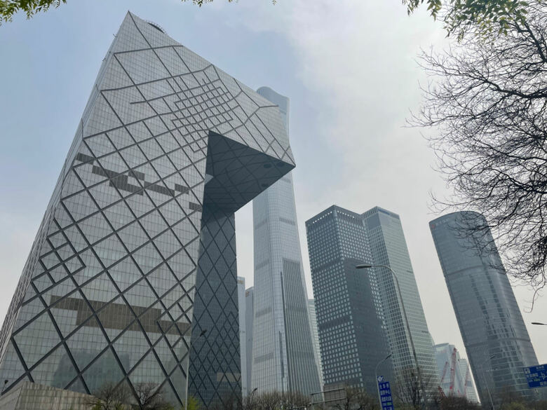 北京中心部には高層ビルが建ち並ぶ