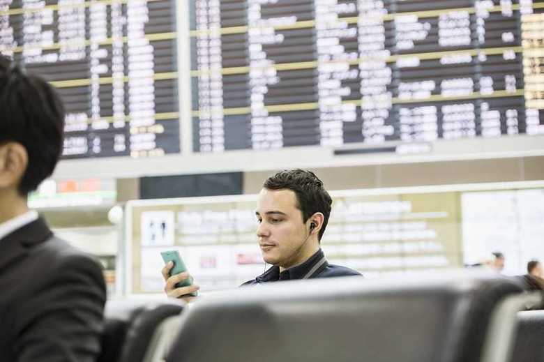 スマホと“繋がらない”でいるのはなかな難しい・・・・のはフランスも同じ
