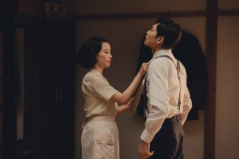 映画「遠い山なみの光」©2025 A Pale View of Hills Film Partners