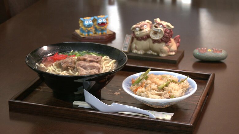 ソーキそばと地元たけのこのジューシーメー(炊き込みご飯)