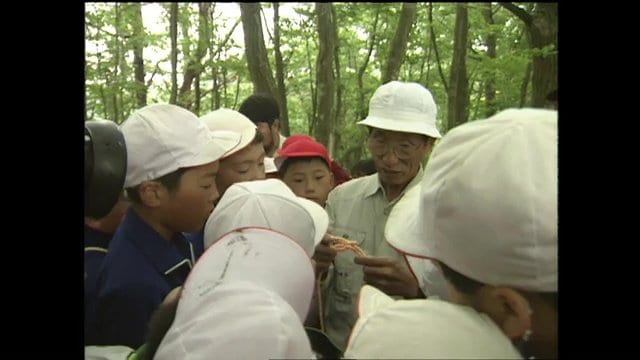 子どもたちと過ごす小野田さん