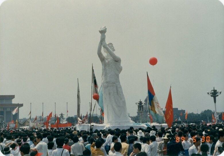 天安門広場に設置された「民主の女神」1989年5月30日　撮影：尾坂氏