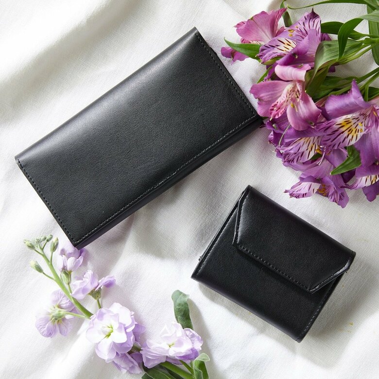 「Re:nne」のサボテンレザーの財布（画像提供：合同会社HAYAMI）