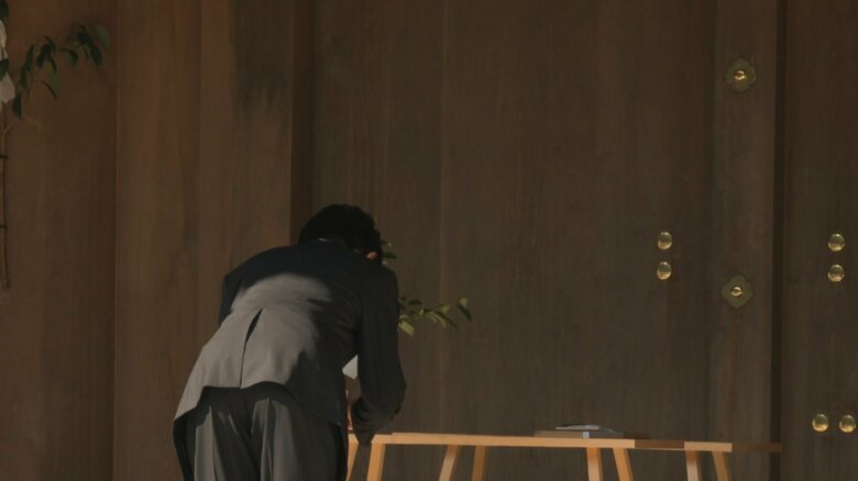 「内宮」に先立ち「外宮」を参拝される悠仁さま（1日午後）